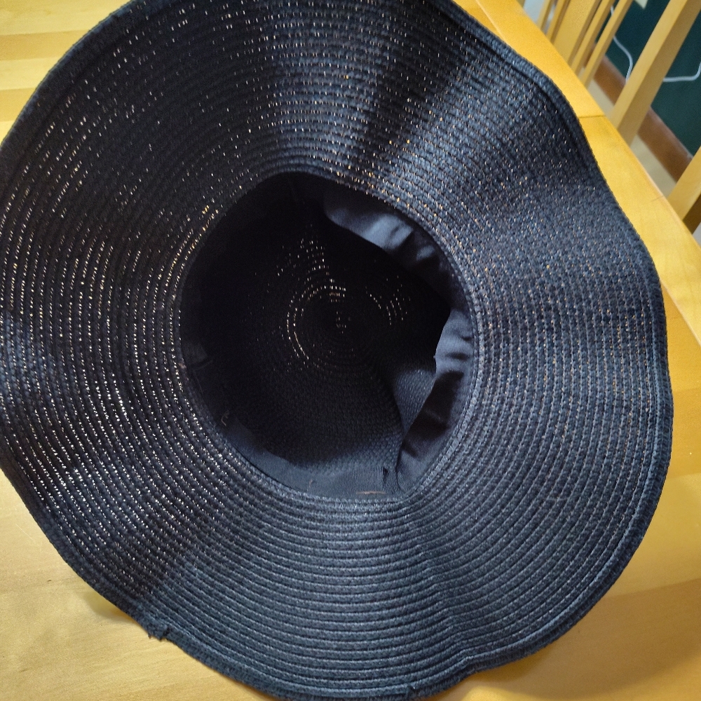 Hat - Picture 3 of 4